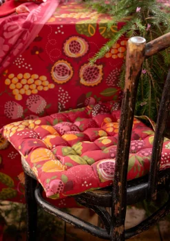 Gudrun Sjödén Stuhlkissen „Fruits“ aus Bio-Baumwolle