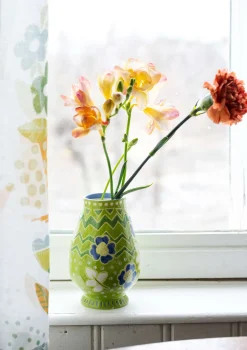 Gudrun Sjödén Vase „Wild rose“ aus Keramik